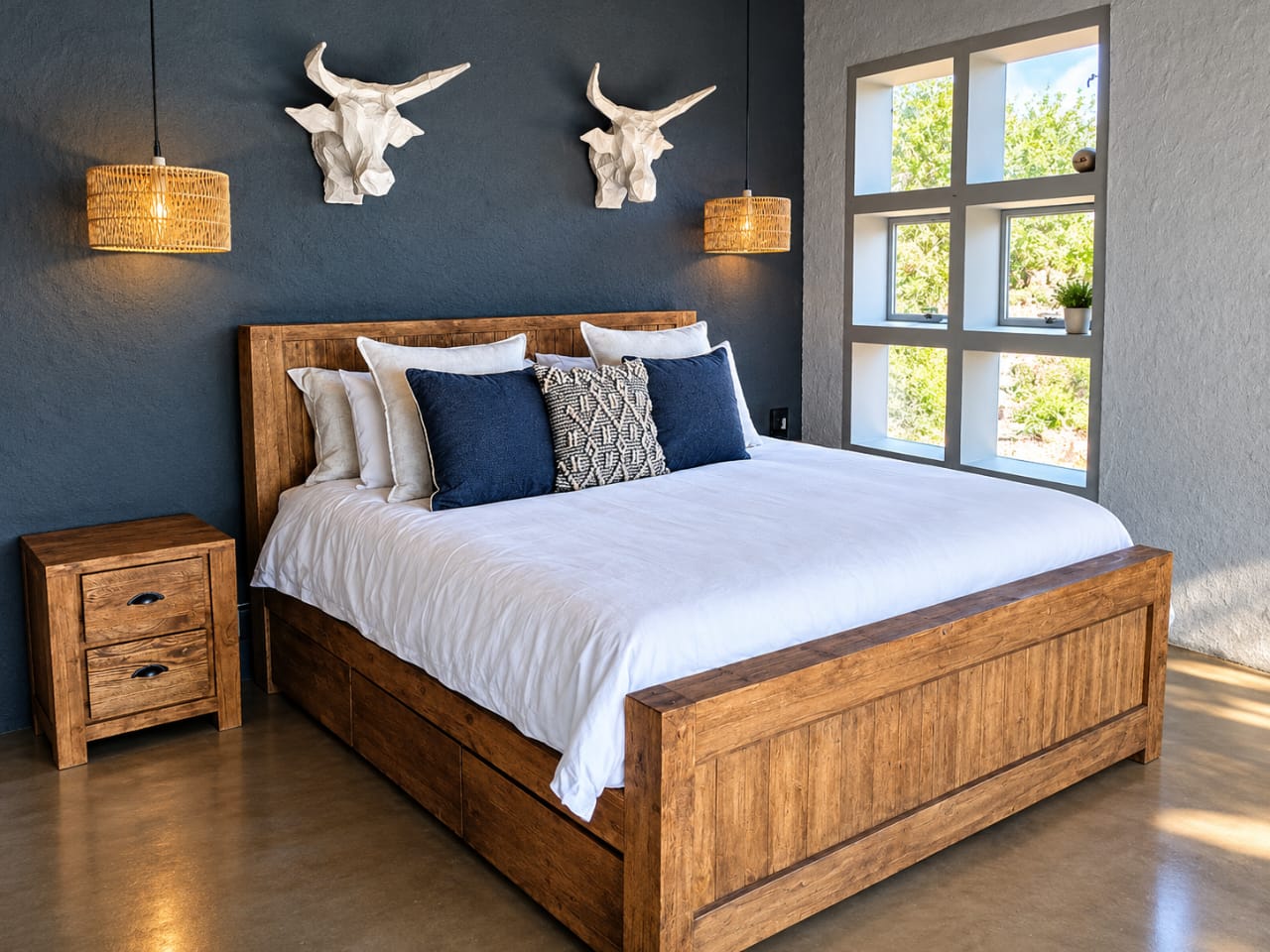 Bedroom storage set